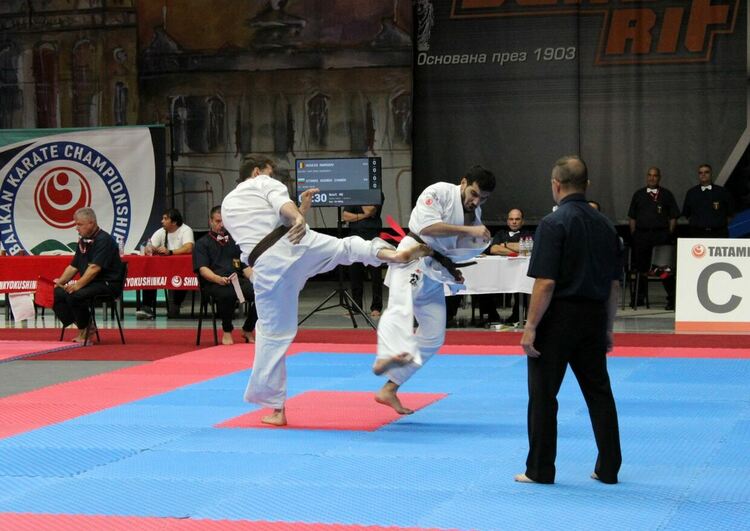 Асеновградчанка стана балкански шампион по карате шинкиокушин