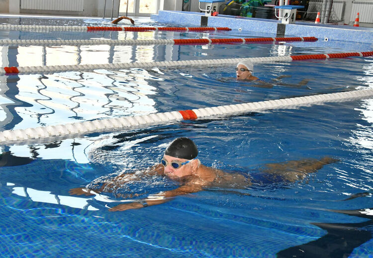 Любители от 11 до 82 години се включиха в първия маратон „Хасково плува“