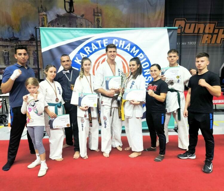 Асеновградчанка стана балкански шампион по карате шинкиокушин