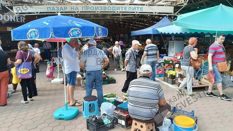 Започна сезона на домашните консерви,БАБХ погна търговците на Пазара, заради продажби