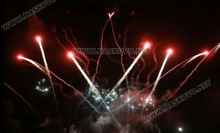 Графа, Нора Караиванова и заря в Деня на Хасково