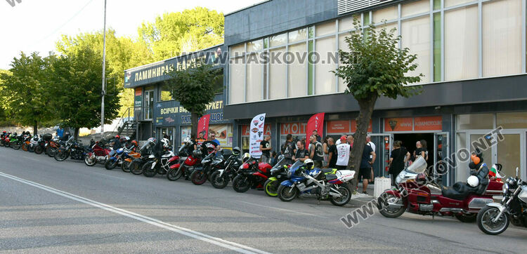 Първият магазин за мотоциклети и аксесоари „Alfa Moto“ официално отвори врати в Хасково