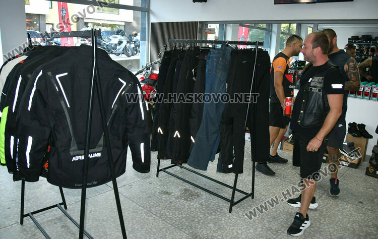 Първият магазин за мотоциклети и аксесоари „Alfa Moto“ официално отвори врати в Хасково