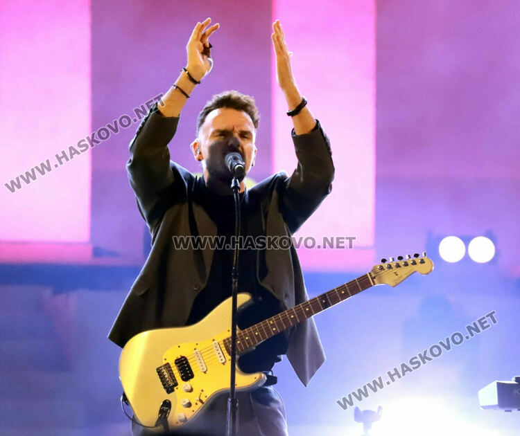 Графа, Нора Караиванова и заря в Деня на Хасково