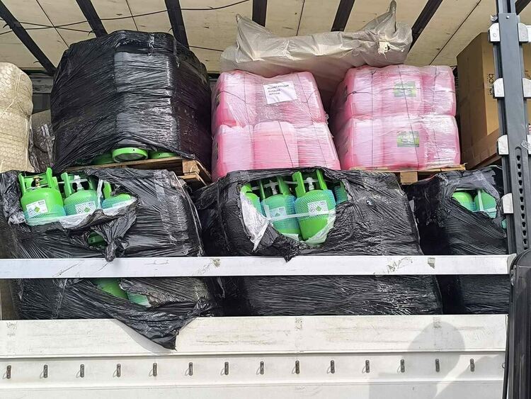 4 тона контрабанден газ за хладилници в бутилки спряха на Капитан Андреево 