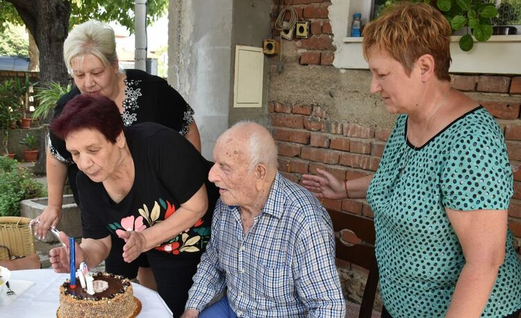 Снимки: Община Харманли