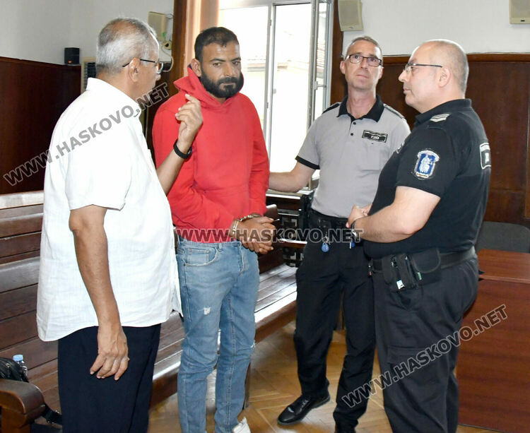 Задържаха 38-годишен, издирван за 9 кражби и опит за кражба в Германия