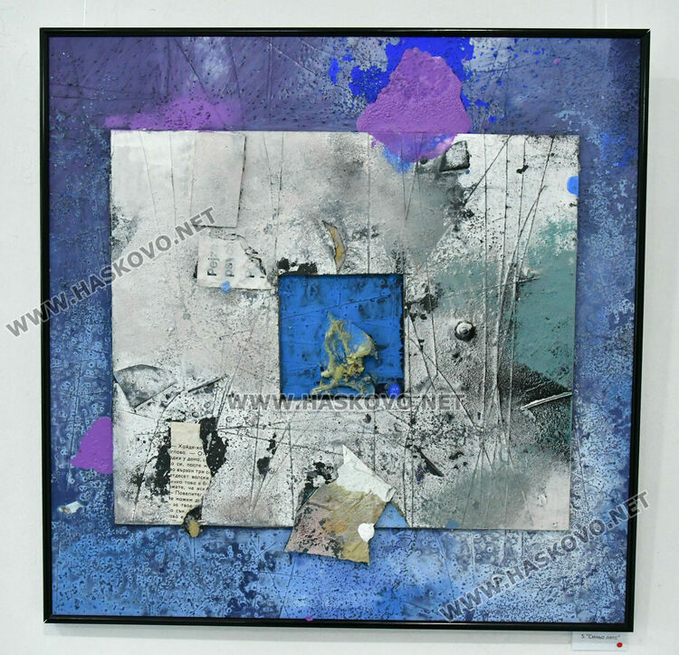 Васил Тенев представя 30 абстрактни творби в „Настроения“