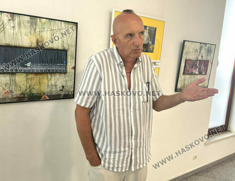 Васил Тенев представя 30 абстрактни творби в „Настроения“