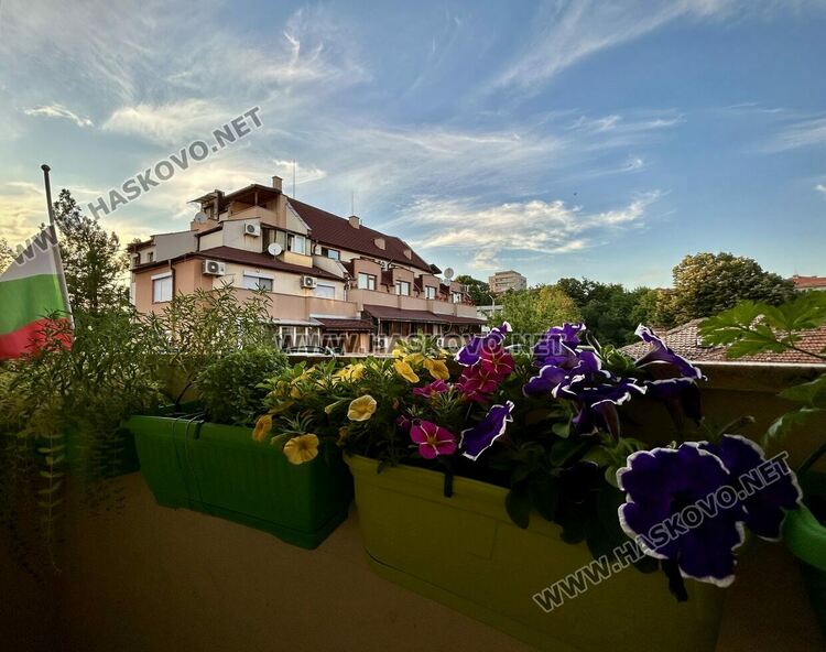 Предимно облачно и по-хладно време в неделя