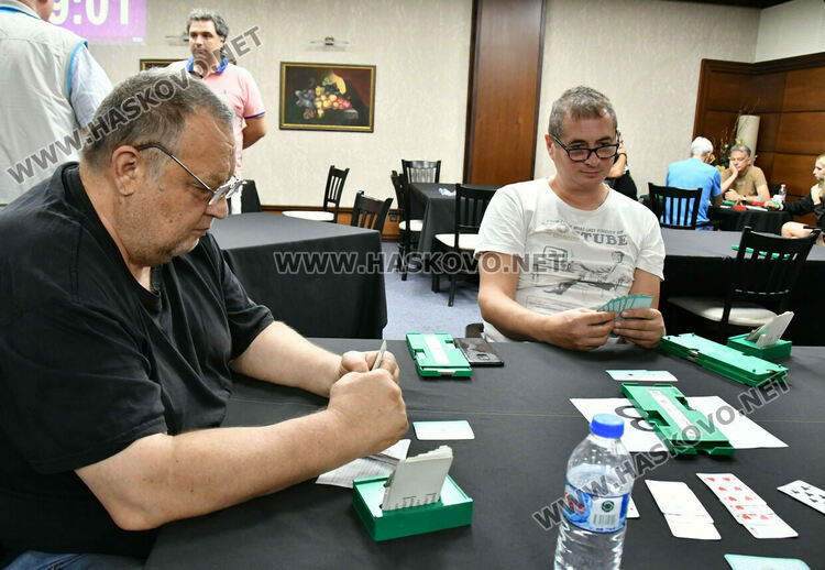 Антонио Коцев - вляво