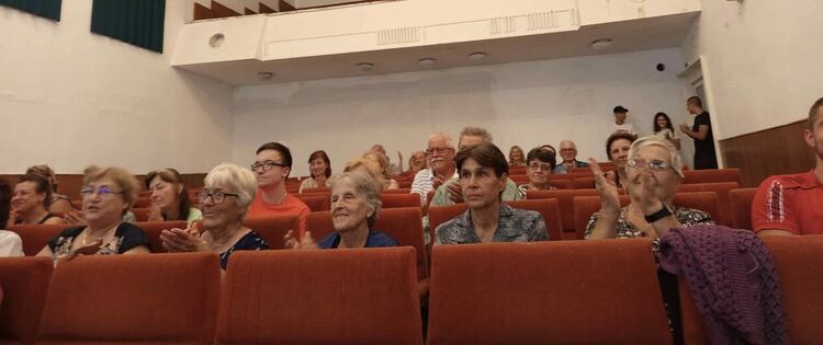 След десетилетия отново театър на сцената в Конуш 