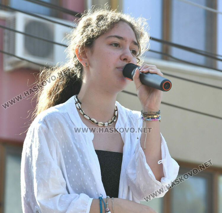 Хасковските пожарникари отбелязаха професионалния си празник с пъстро детско тържество