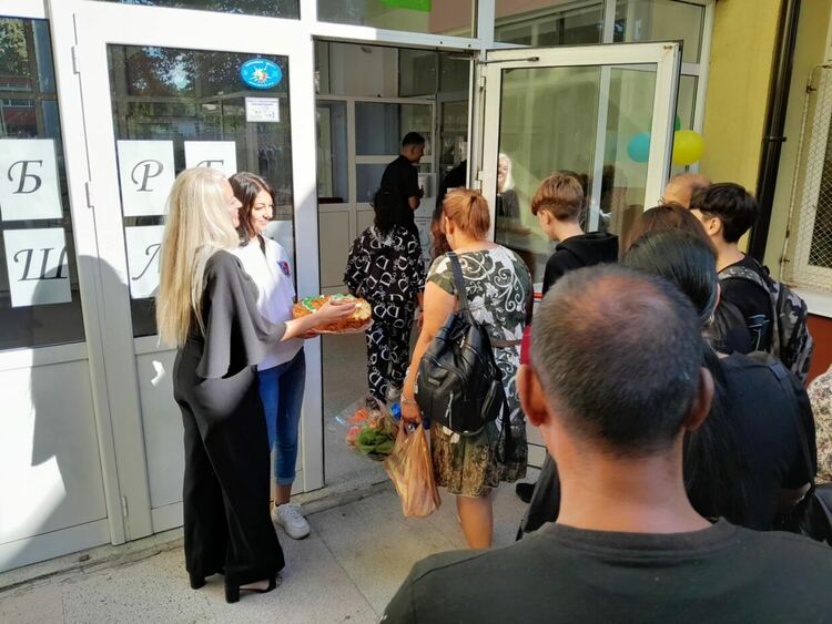 ПГМЕТ – Хасково посрещна своите ученици за 77-и път с надежда и вяра в успешното им бъдеще