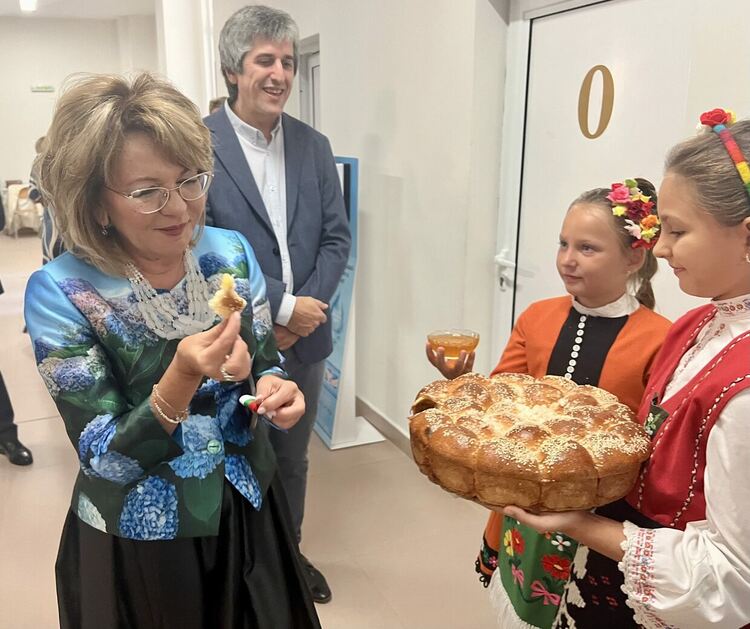 112 първокласници посрещна ОУ „Иван Рилски“, откриха нов СТЕМ център