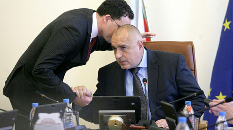 Мъжка любов, а не вот, може да свали кабинета. За Митов Борисов бил премиер, никой друг