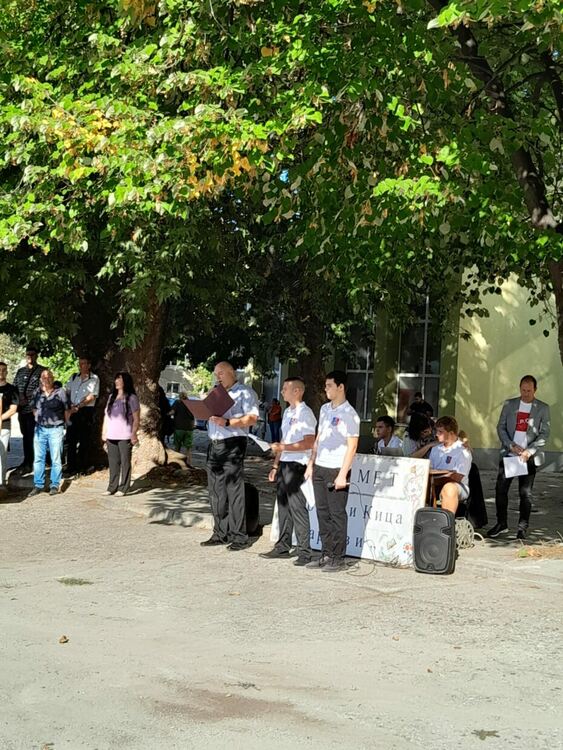 ПГМЕТ – Хасково посрещна своите ученици за 77-и път с надежда и вяра в успешното им бъдеще