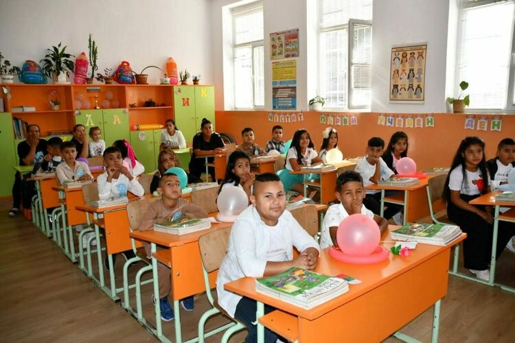 Удари първият звънец в училищата на община Асеновград