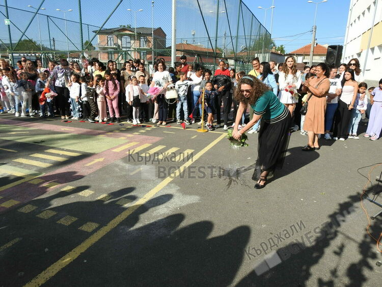 Училище „П.К.Яворов“в кв.“Боровец“посрещна обновено своите ученици