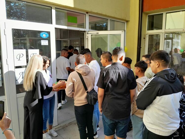 ПГМЕТ – Хасково посрещна своите ученици за 77-и път с надежда и вяра в успешното им бъдеще