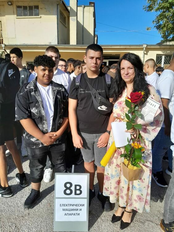 ПГМЕТ – Хасково посрещна своите ученици за 77-и път с надежда и вяра в успешното им бъдеще