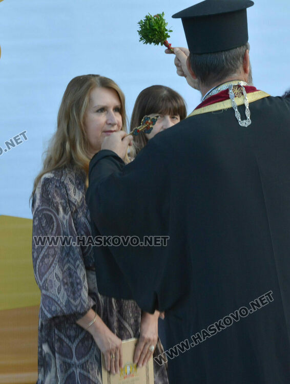 Първи звънец за 84 първокласници в хасковското СУ „Васил Левски“