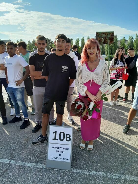 ПГМЕТ – Хасково посрещна своите ученици за 77-и път с надежда и вяра в успешното им бъдеще