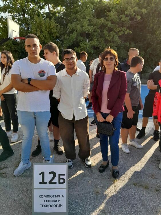 ПГМЕТ – Хасково посрещна своите ученици за 77-и път с надежда и вяра в успешното им бъдеще