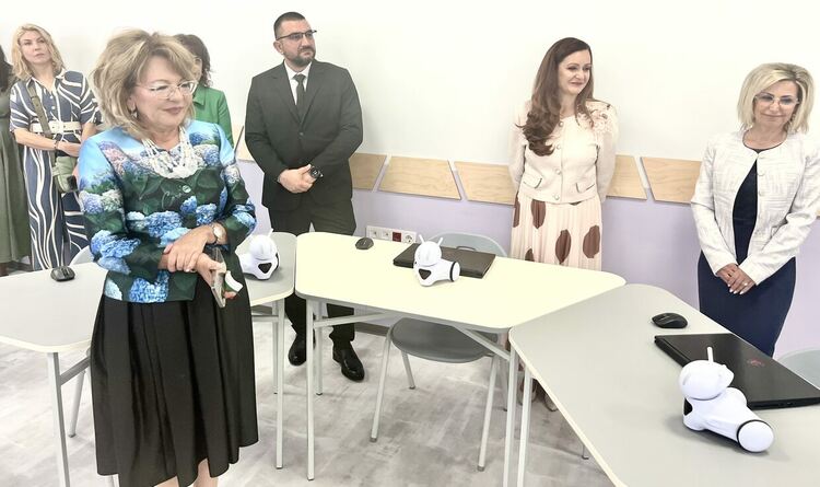 112 първокласници посрещна ОУ „Иван Рилски“, откриха нов СТЕМ център  