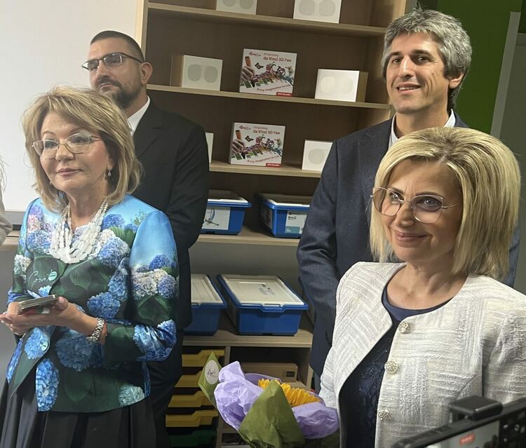 112 първокласници посрещна ОУ „Иван Рилски“, откриха нов СТЕМ център  