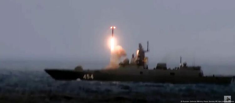Русия изстреля хиперзвукова ракета „Циркон“ по цел в Баренцово море