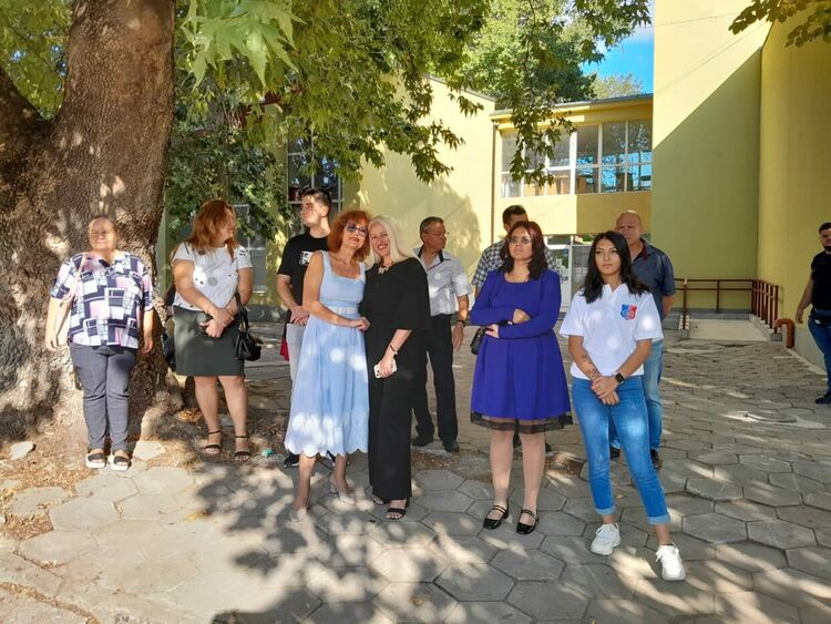 ПГМЕТ – Хасково посрещна своите ученици за 77-и път с надежда и вяра в успешното им бъдеще