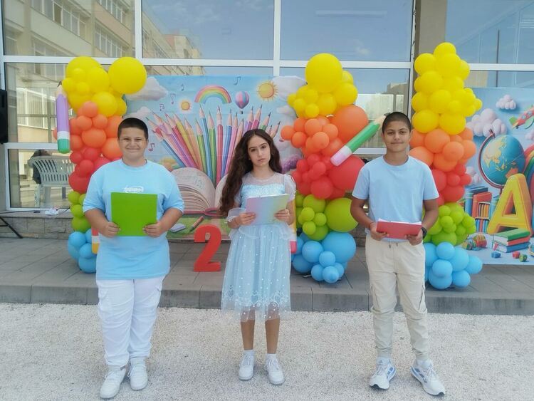 ОУ „Шандор Петьофи“ оживя с Кирил и Методий, Паисий и съвременно дете