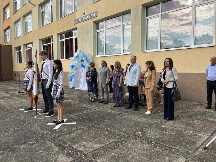 Нова учебна година – нови STEM кабинети в ЕГ „Проф. д-р Асен Златаров“