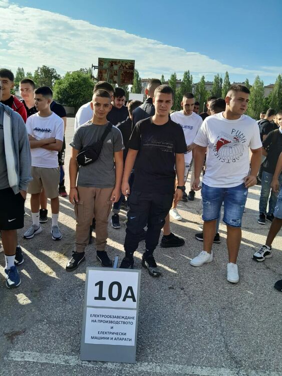 ПГМЕТ – Хасково посрещна своите ученици за 77-и път с надежда и вяра в успешното им бъдеще