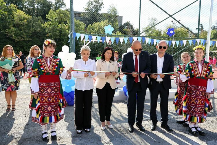 СУ"Йордан Йовков" посрещна първия училищен звънец с нови придобивки