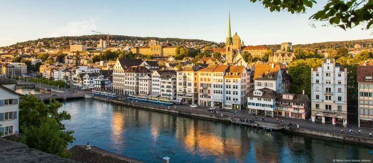 Швейцария е една от най-богатите държави в света, но митата на САЩ определено ѝ се отразяват.