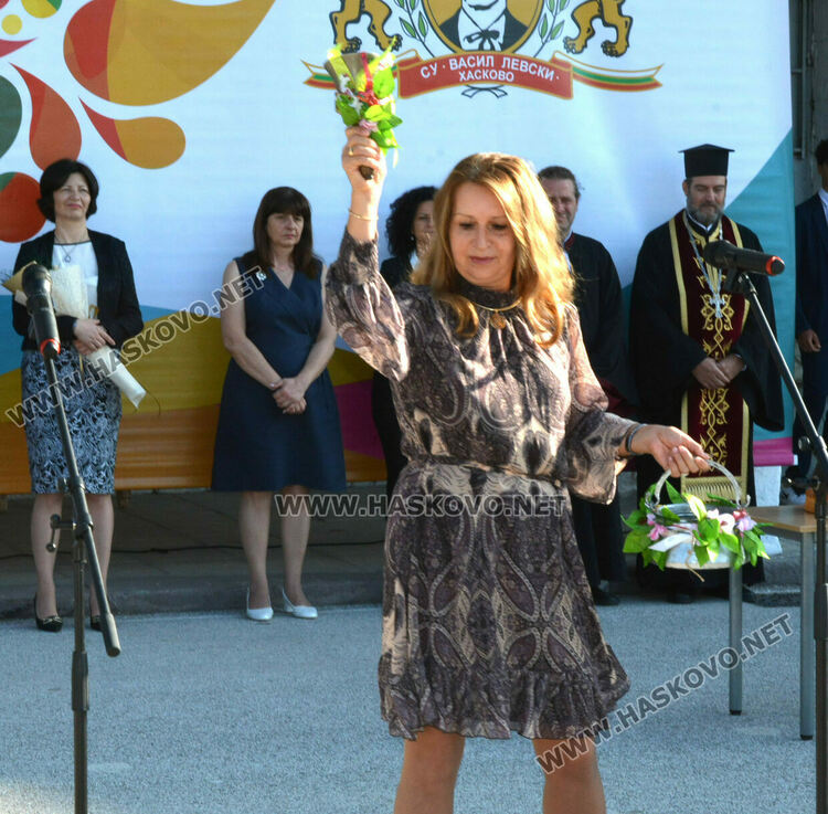 Първи звънец за 84 първокласници в хасковското СУ „Васил Левски“