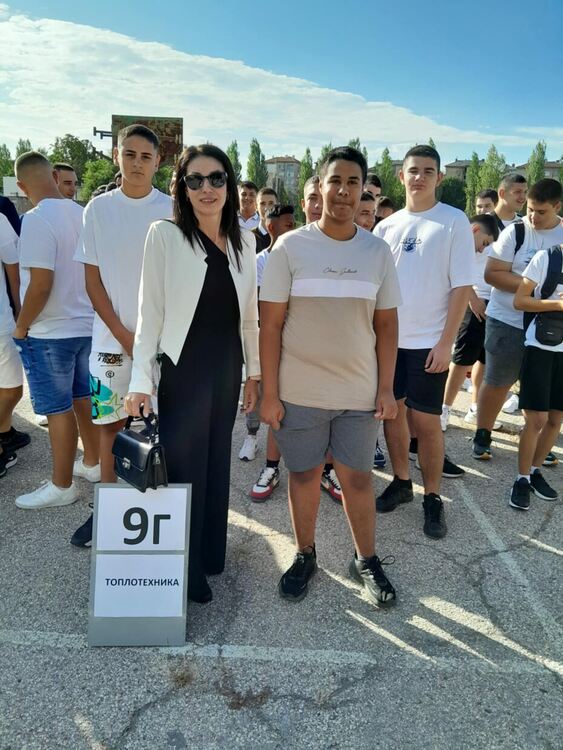 ПГМЕТ – Хасково посрещна своите ученици за 77-и път с надежда и вяра в успешното им бъдеще