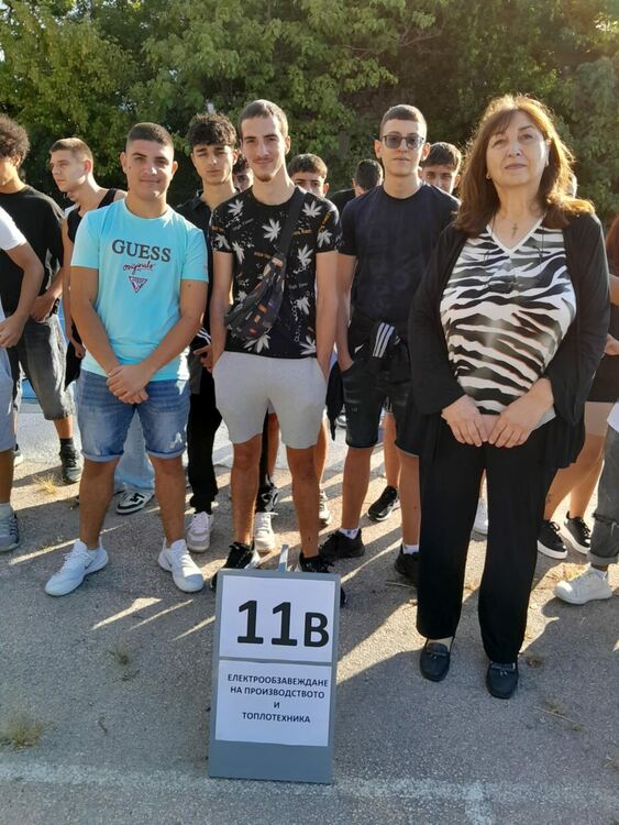 ПГМЕТ – Хасково посрещна своите ученици за 77-и път с надежда и вяра в успешното им бъдеще