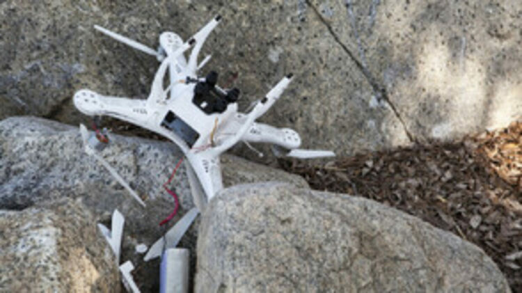 Военноморските сили унищожиха дрон, паднал в морето на 80 км от Варна