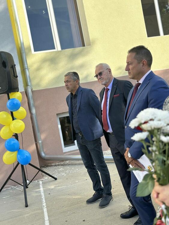 1934 деца прекрачиха прага на училища и детски градини в Радомир за първия учебен ден