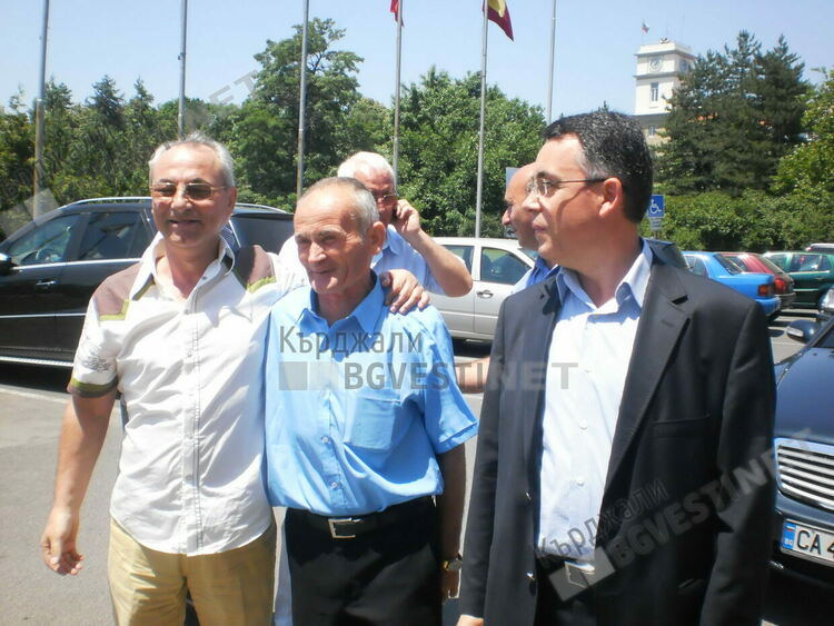  Любимецът на ДПС в Кърджали се деполитизира,заряза партийните мероприятия/снимки/