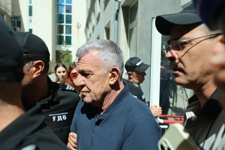 Винаги заподозрян, никога осъден. Историята на Паскал и държавата