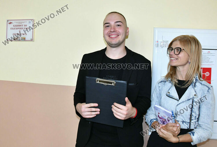 Кабинет по хуманитарни науки и нови стаи за СТЕМ обучение откриха в ПМГ-Хасково