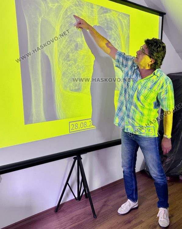 Д-р Пламен Шумаков