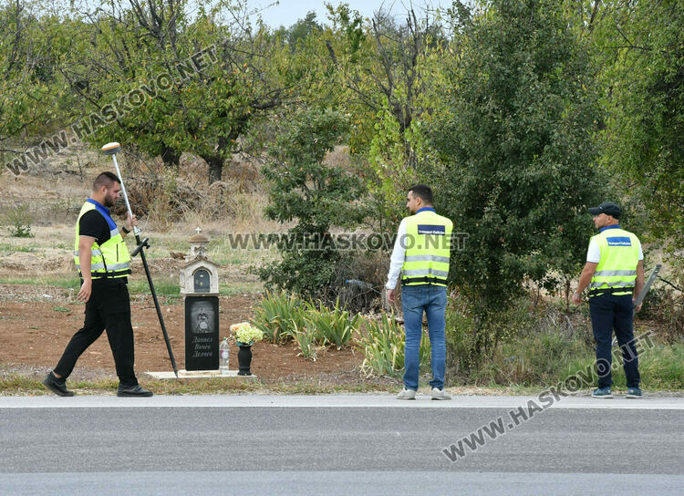 Кръгово движение и пасарелка ще решат проблема с опасното кръстовище до село Крепост, но не е ясно кога 