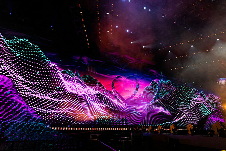 „Аполитичната“ Евровизия се превръща в политическо бойно поле