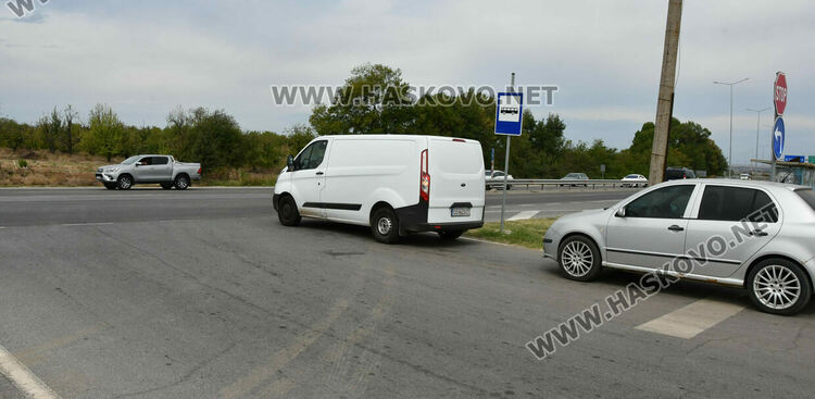 Кръгово движение и пасарелка ще решат проблема с опасното кръстовище до село Крепост, но не е ясно кога 