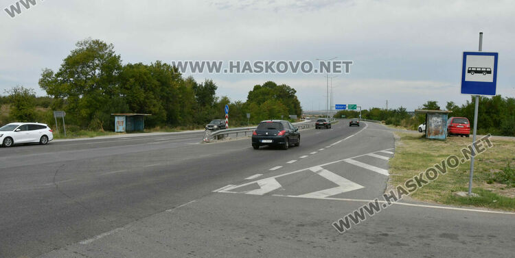 Кръгово движение и пасарелка ще решат проблема с опасното кръстовище до село Крепост, но не е ясно кога 